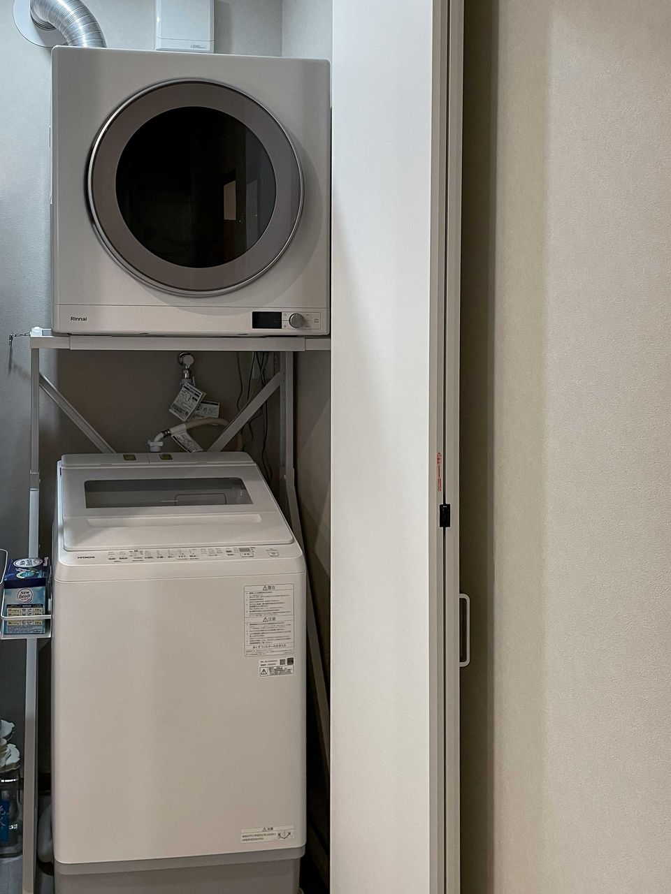 柏市K様邸リノベーション。キッチン背面収納に組み込んだ洗濯機とガス衣類乾燥機・乾太くん