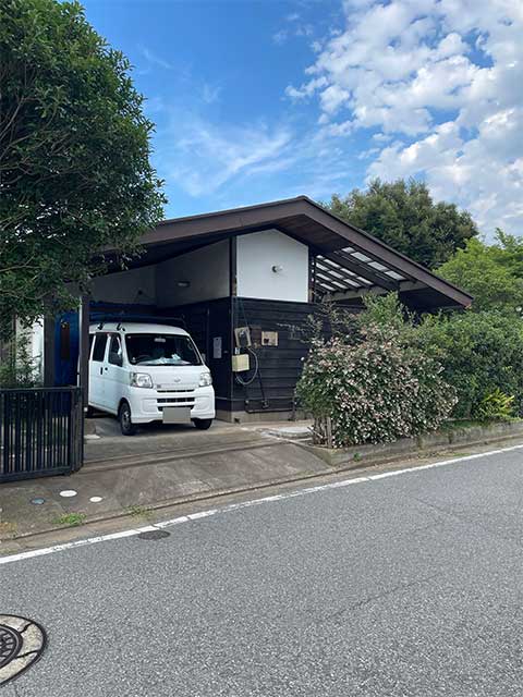 施工前の外観。築43年の平屋住宅で、元は建築家が設計。